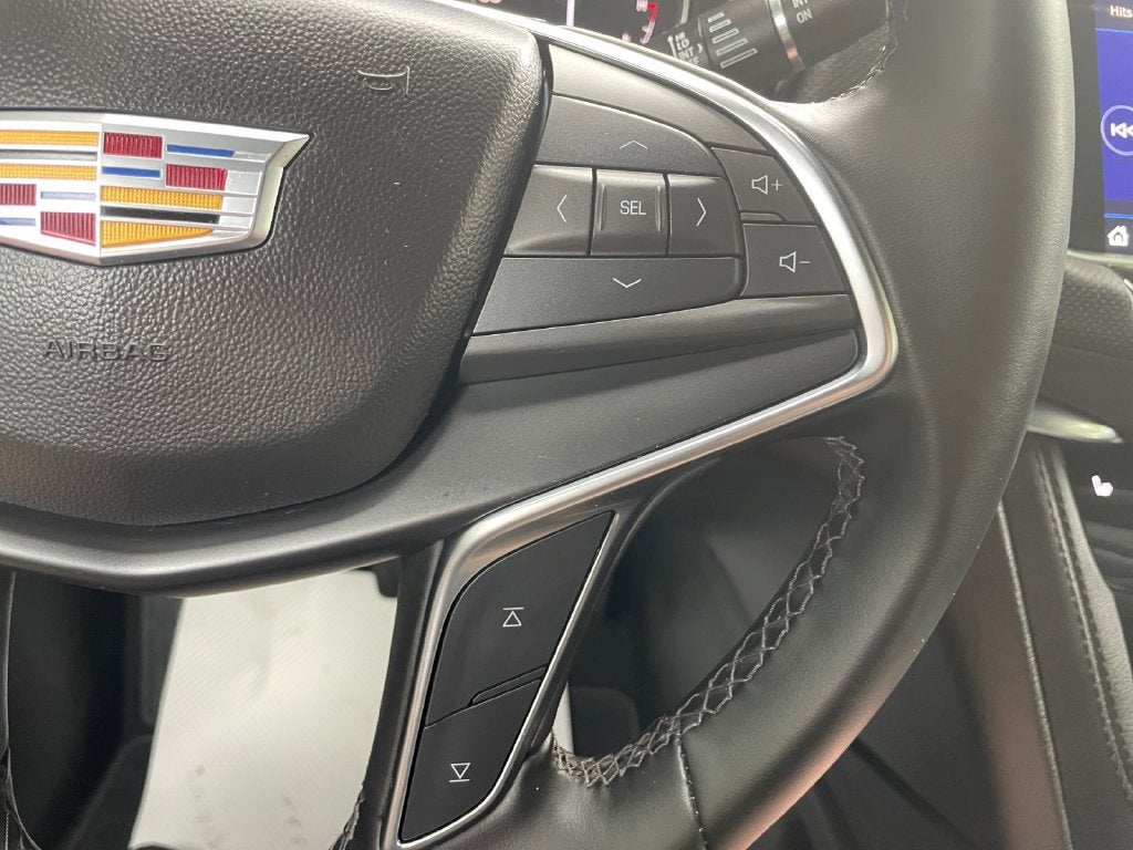2025 Cadillac XT5 Luxury