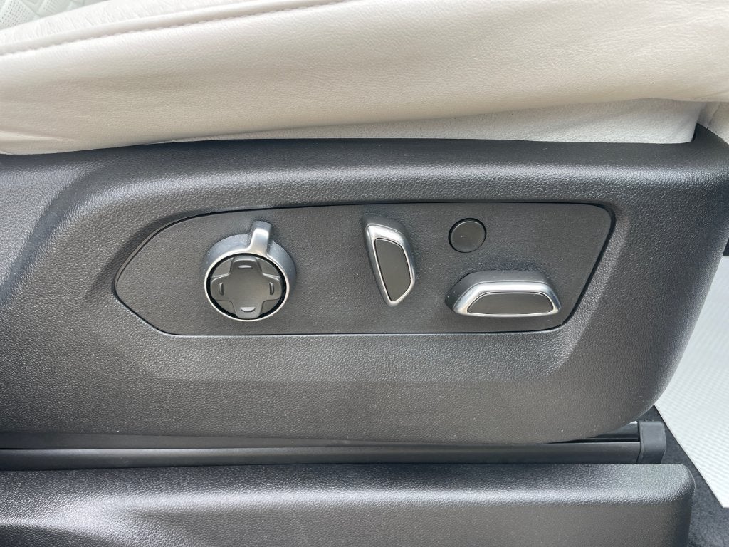 2025 Cadillac Escalade Premium Luxury Platinum